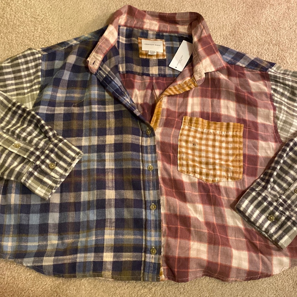 🌸 NWT American Eagle cropped flannel! Size XL!